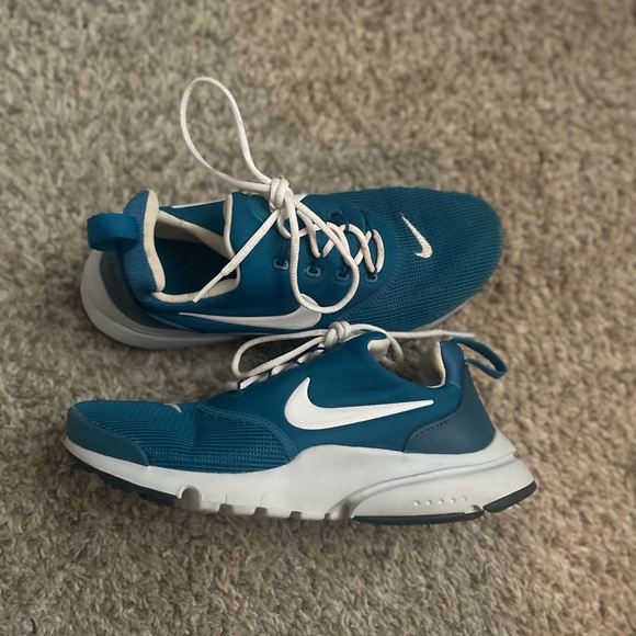 Nike blue and white trainers - Picture 1 of 2